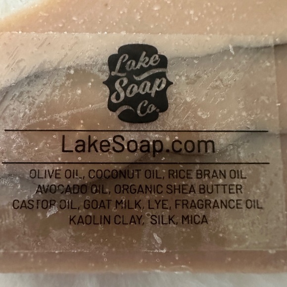 🫧 Four Bars of Handmade Soap - Picture 4 of 10